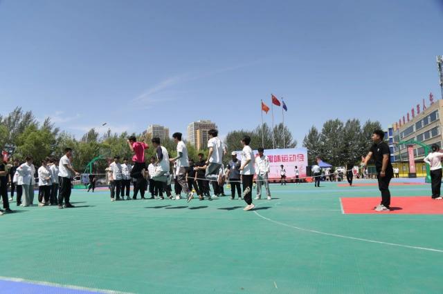 “燃”青春，宁夏新东方技工学校校园趣味运动会，欢乐与活力齐飞！