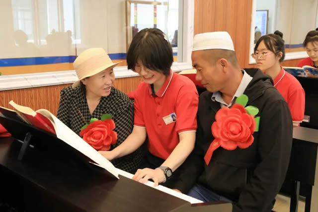 家校携手 见证成长|幼儿教育2201班家长鉴证会暖心落幕!