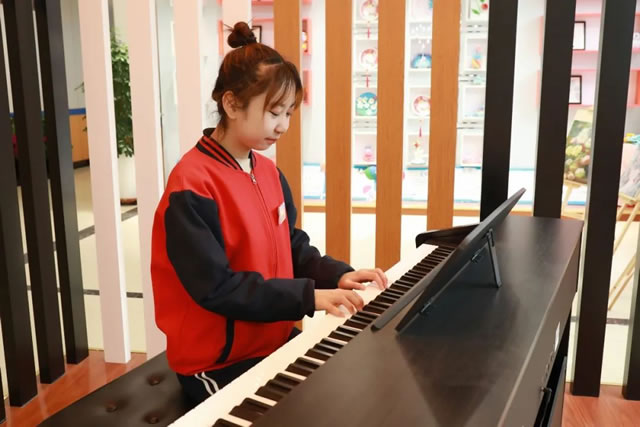 新生专访-幼儿教育丁楠