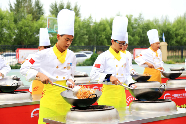 新东方烹饪学校学厨师一学期学费多少钱