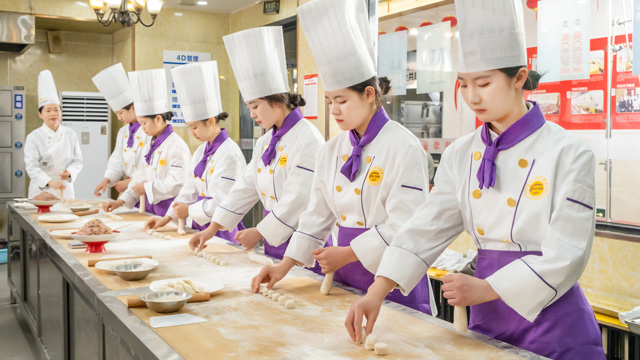 2022年新东方烹饪学校学费多少