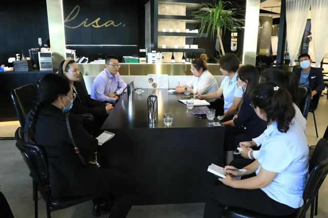宁夏新东方组织教师赴企业参观学习,为学生就业保驾护航