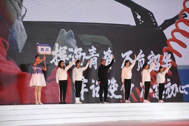 乡村振兴职业技能大赛昨日在新疆乌鲁木齐开幕，宁夏新东方西点教师现场展技能风采