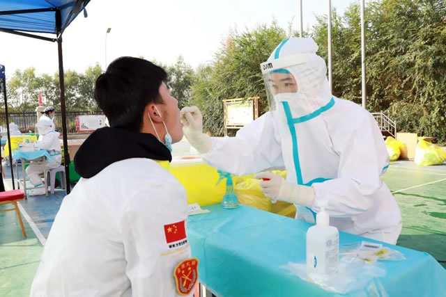 宁夏新东方全校师生完成二轮核酸检测，筑牢校园防疫安全墙！