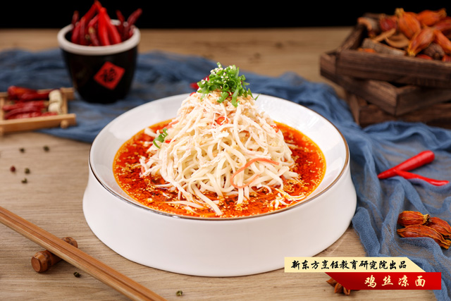 初中毕业可以学习厨师吗，初中生学厨师怎么样