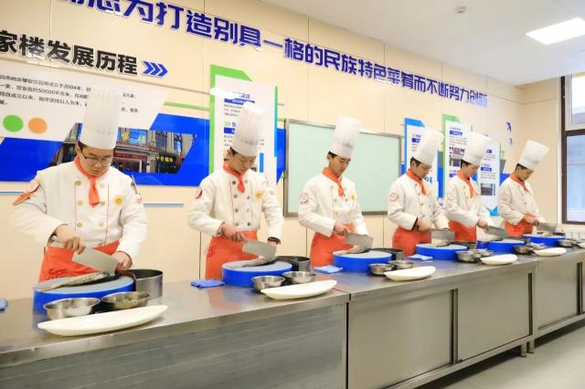 中高考后报名来得及吗？现在择校都有哪些优势？