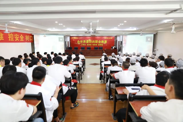 工作来了|宁夏新东方技工学校线上企业宣讲会,让学子就业不迷茫!