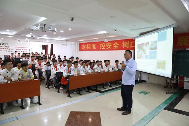 走进宁夏新东方技工学校企业宣讲