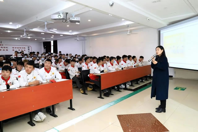 名企就业宣讲，学子迎接崭新未来！